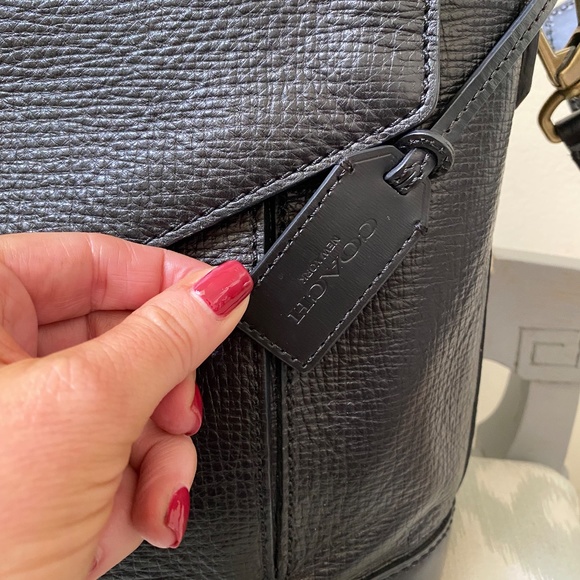 Coach Crosby Box Grain Textured Leather Flap Brief 70961 Brass/Black - Picture 3 of 13